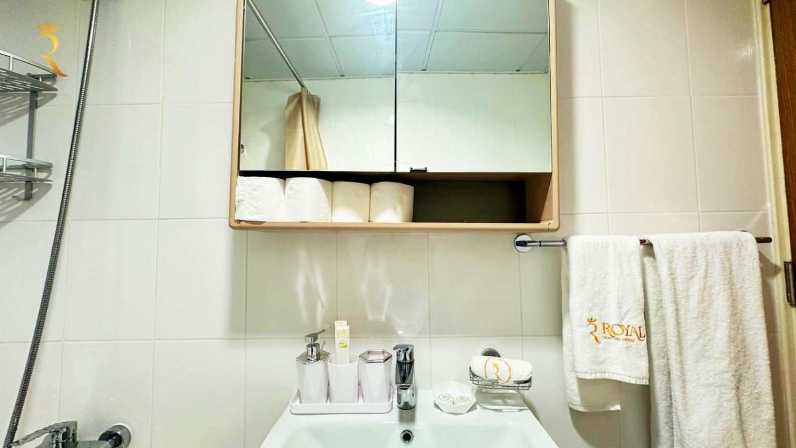 Sophisticated 3br On Raha Corniche Apartment