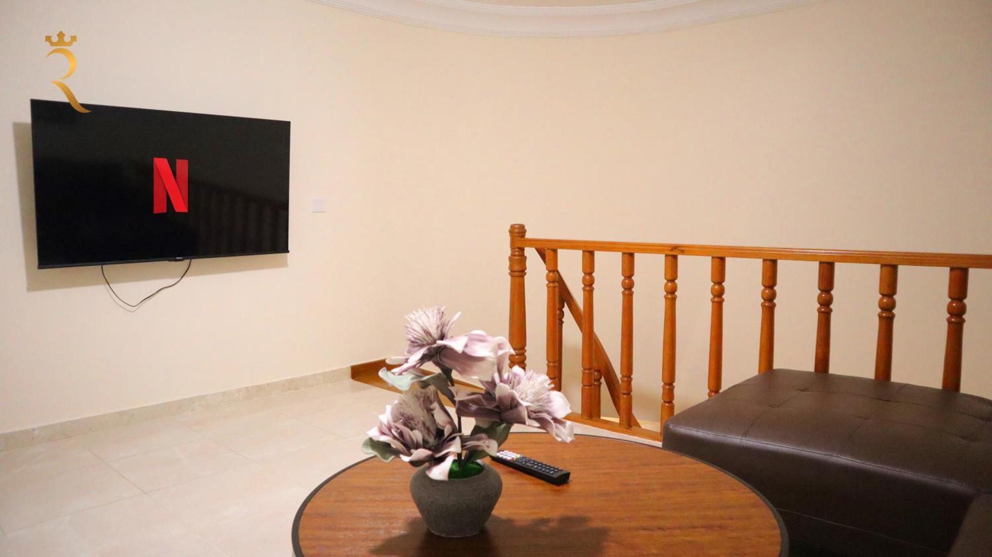 Sophisticated 3br On Raha Corniche Apartment